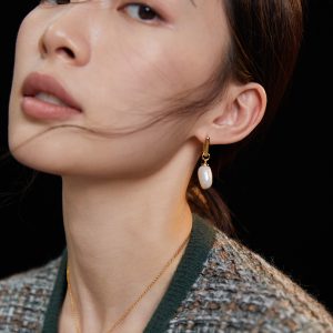 Asymmetrical Pearl Earrings