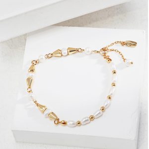 Elegant Vintage Gold Flow Pearl Bracelet