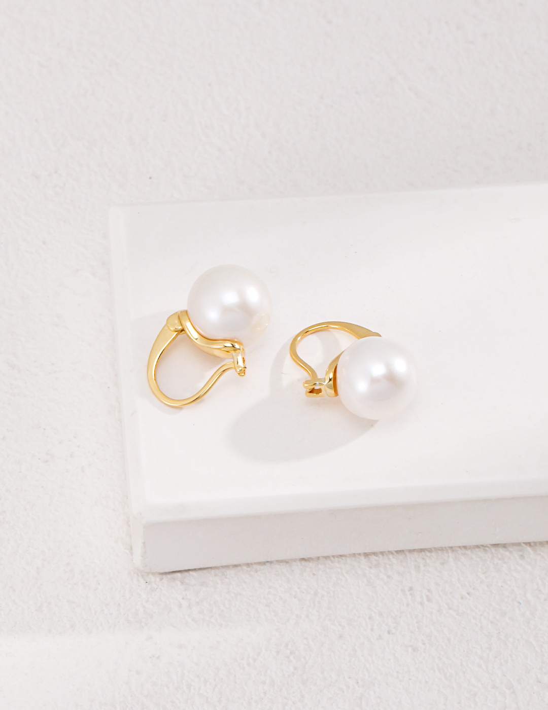 Elegant Simple Sophistication Pearl Earrings - Image 4