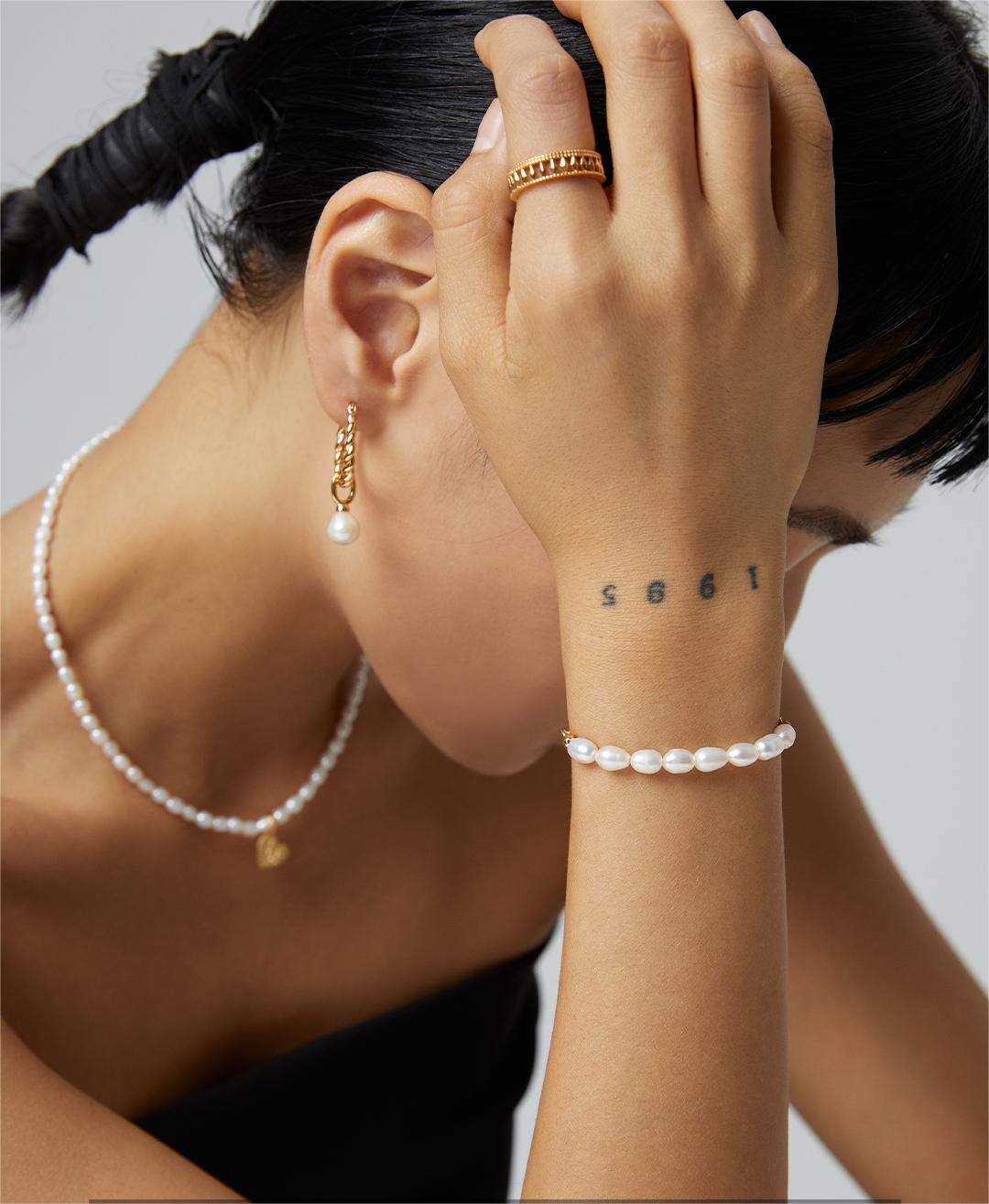 Sterling Silver Toggle Clasp Pearl Bracelet - Image 3