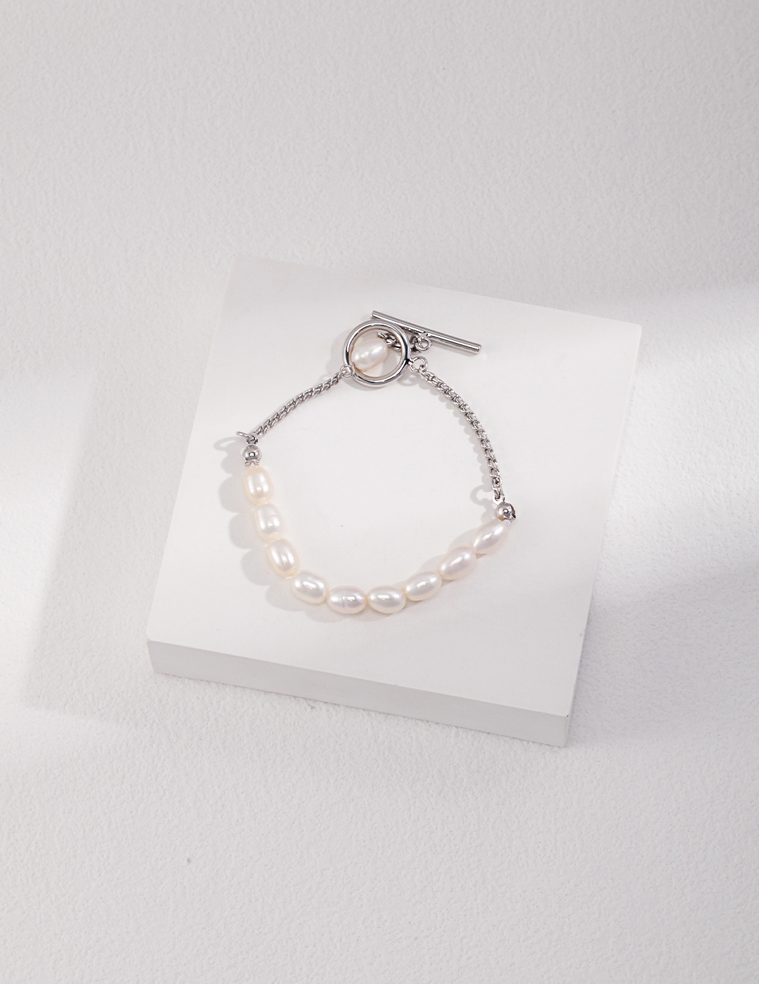 Sterling Silver Toggle Clasp Pearl Bracelet - Image 6