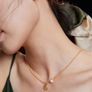 Elegant Sterling Silver Pearl Collarbone Necklace