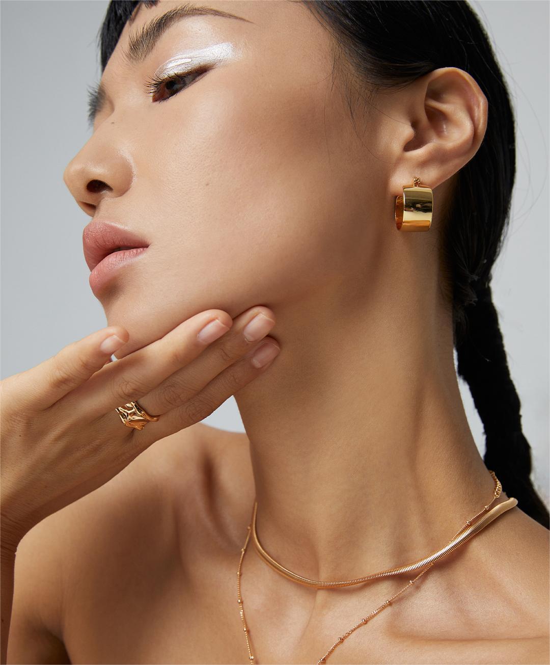 Wide-Band Sterling Silver Ring - Image 2