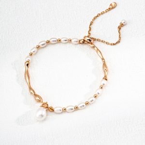 Freshwater Pearl & Textured Silver Bracelet