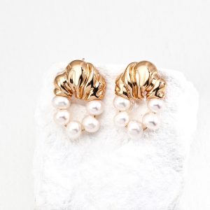 Sculpted Gold & Pearl Loop Earrings