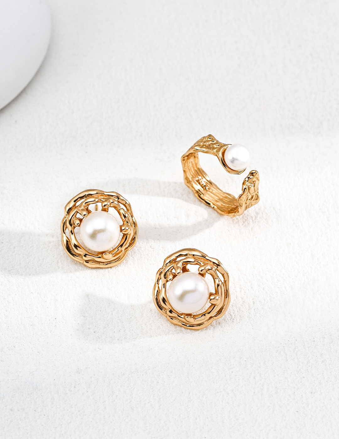 Textured Pearl Wrap Ring - Image 4