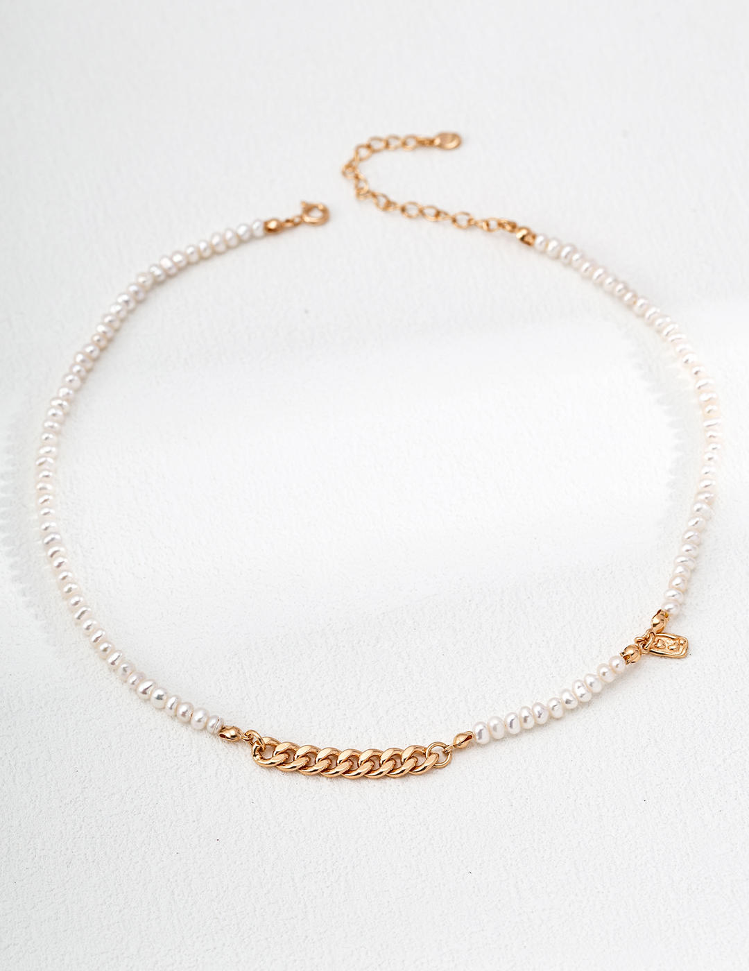 Pearl and Gold Chain Link Necklace - Image 2